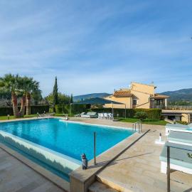 El Olivar, hotel u gradu Selva