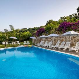 Arcaloro Resort Rooms, hotel en SantʼAngelo di Brolo