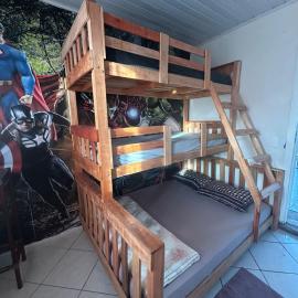 Vila do Chaves Prof Girafales 15, hotel u gradu Itažai