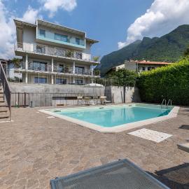 Eco del Garda Apartments, hotel u gradu Teno