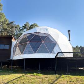 Glamping Las Nubes, hotel u gradu Čignavapan