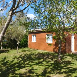 Chalet proche dinard, hótel í Pleurtuit