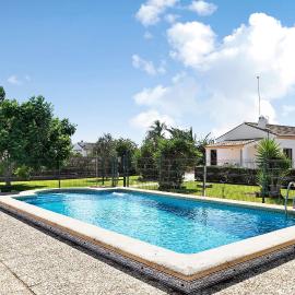 Villa Perez Zara Paco, Hotel in Campano