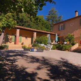 Bastidon les Oliviers, Hotel in Belgentier