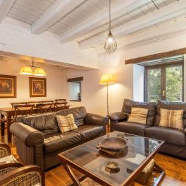 Casa aranesa en centro de Arties, hotel u gradu Arties