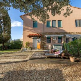 Apartment La casetta immersa nel verde by Interhome, hotel di Rosignano Marittimo