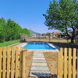 Dragonfly House, Alloggio in casa bifamigliare