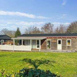 Holiday Home Selinda - 250m from the sea by Interhome, hotel en Rønne