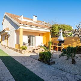 Chalet l'alba, hótel í Deltebre