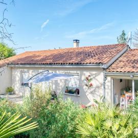 Gite L'oiseau Du Paradis, hotel em Ribérac