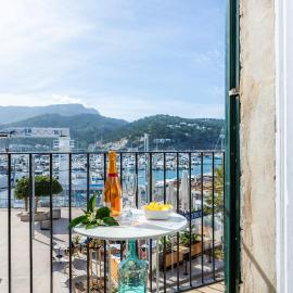 Marina 48 Seafront Apartment