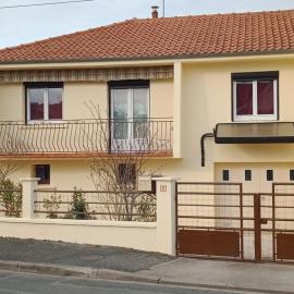Maison entière Garage et parking