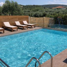 Studios River - Potos Escape with Pool and Views