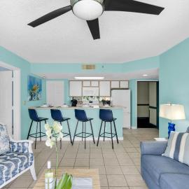 Seas the Breeze, Poolside Condo Near the Beach, hotelli Key Westissä