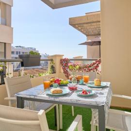 Amplio Ático De 2 Habitaciones