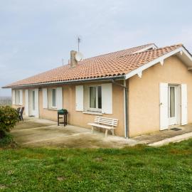 Gite du maine, hotell i Langon