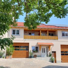 Ferienhaus Heerlichkeit โรงแรมในโลฟฟิงเกน