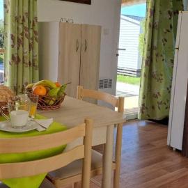 Bungalow T3 V - 15 Min From Nazaré, hotel i Pataias
