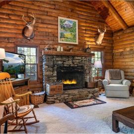 Great Escape Cabin · Great Escape Cabin in Connestee Falls, hotel Brevardban