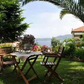 Christianna studios, hotel a Nikiana