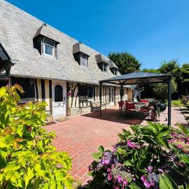 Chambres d'hôtes accès au spa: Lieurey şehrinde bir otel