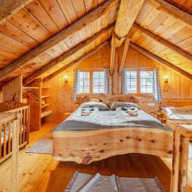Naturstammhaus Almhütte
