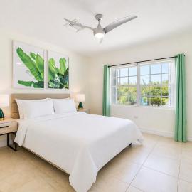 Beautiful Family Town Home, Walk to beach, Sleeps 6