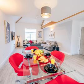 Luxury Penthouse - Central Newport City Centre With Fast WiFi