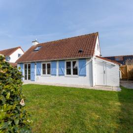 Holiday Home Alice Blue with airco & shared pool by Interhome