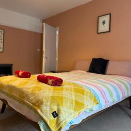 Dickens HideAway, hotel in Hollington