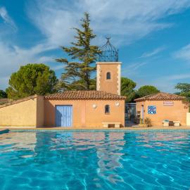 Charming 2 bedroom House With Pool
