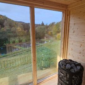Valley Chalet mit Sauna u Bergblick, מלון בבסטוויג