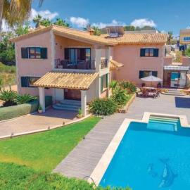 Villa La Mallorquina, hotel v mestu Sa Torre