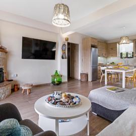 Lefkada view villa Vasiliki 1، فندق في Peratiá