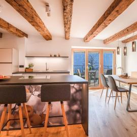 Design-Ferienwohnung Pomum โรงแรมในกอร์ตัชชา