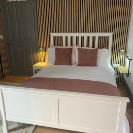 Double Room with a Mountain View, hótel í Cahersiveen