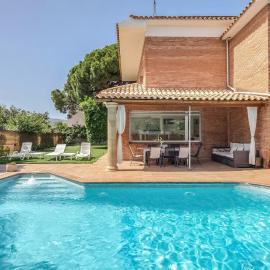 Villa Masnou, hotel Masnouban