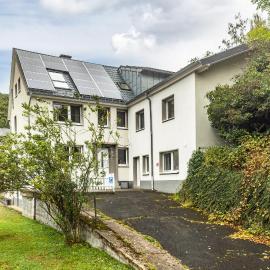 Großes Ferienhaus Engelsdorf, hotel v destinaci Zweifelscheid