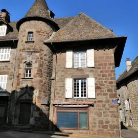 Maison des Princes de Monaco, hotel in Vic-sur-Cère