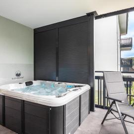 Egge Resort 7g mit Whirpool u Sauna, hotel in Altenbeken
