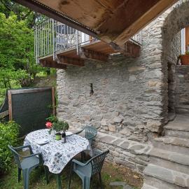 Appartamentino su 2 livelli, Hotel in Dosso del Liro