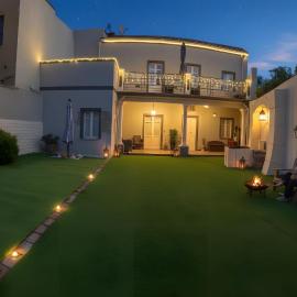 Luxar Suites and Apartments, hotell i Assemini