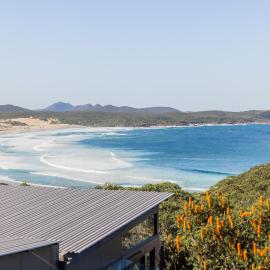 Beach View At One Mile 8, 26 One Mile Close - Views, Infinity complex pool & Wi-Fi, hotel v destinaci Anna Bay