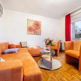 Home 11