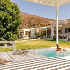 Ow Andros Suite 1,Private Whirlpool, hotel in Andros