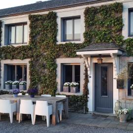 Charming Garden Holiday Home for 6، فندق في Weris