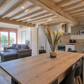 Maison - Chez Louisette, hotel a Espezel