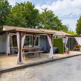 Chalet A Village Vacances, hotel in Gujan-Mestras
