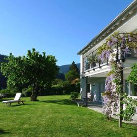 Ferienwohnung Peterberg 22, 45qm, hotel in Kirchzarten