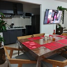 Entire home in a private subdivision, Hotel in Uriangato